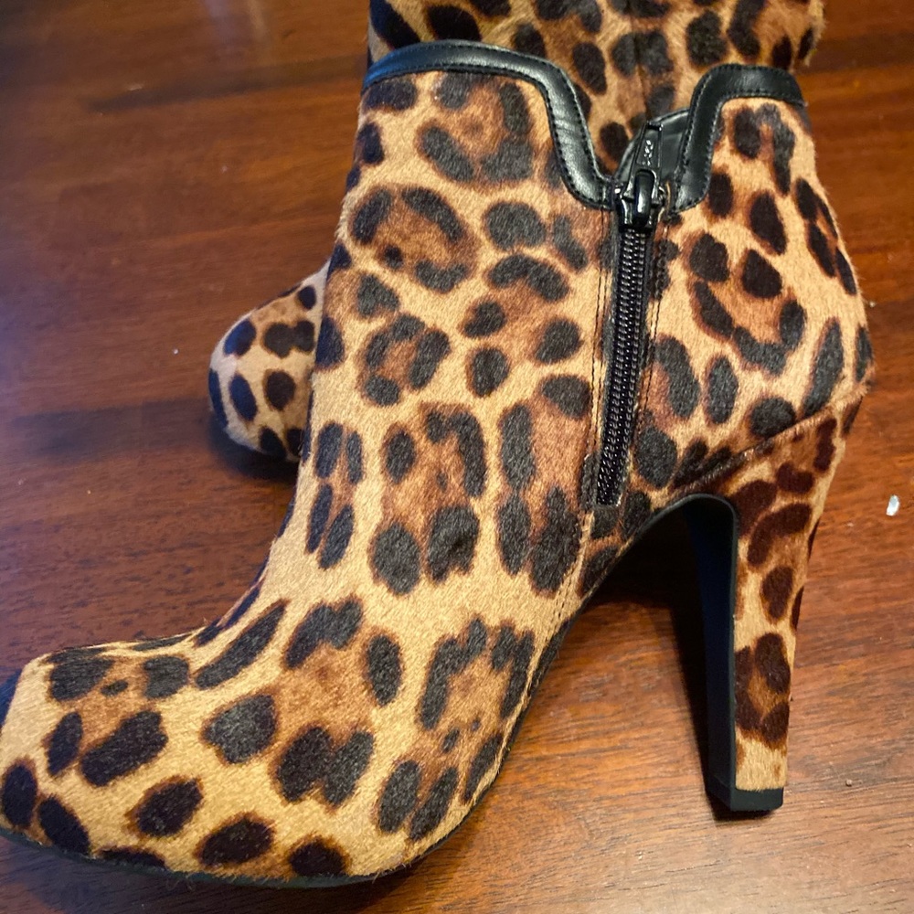 Gianni Bino leopard print heeled boots